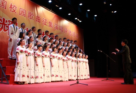 获奖选手汇报演出合唱.jpg